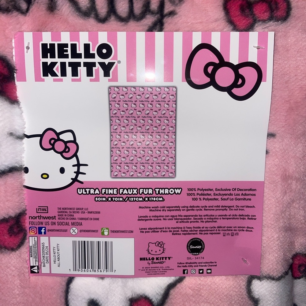 Hello kitty blanket 💖